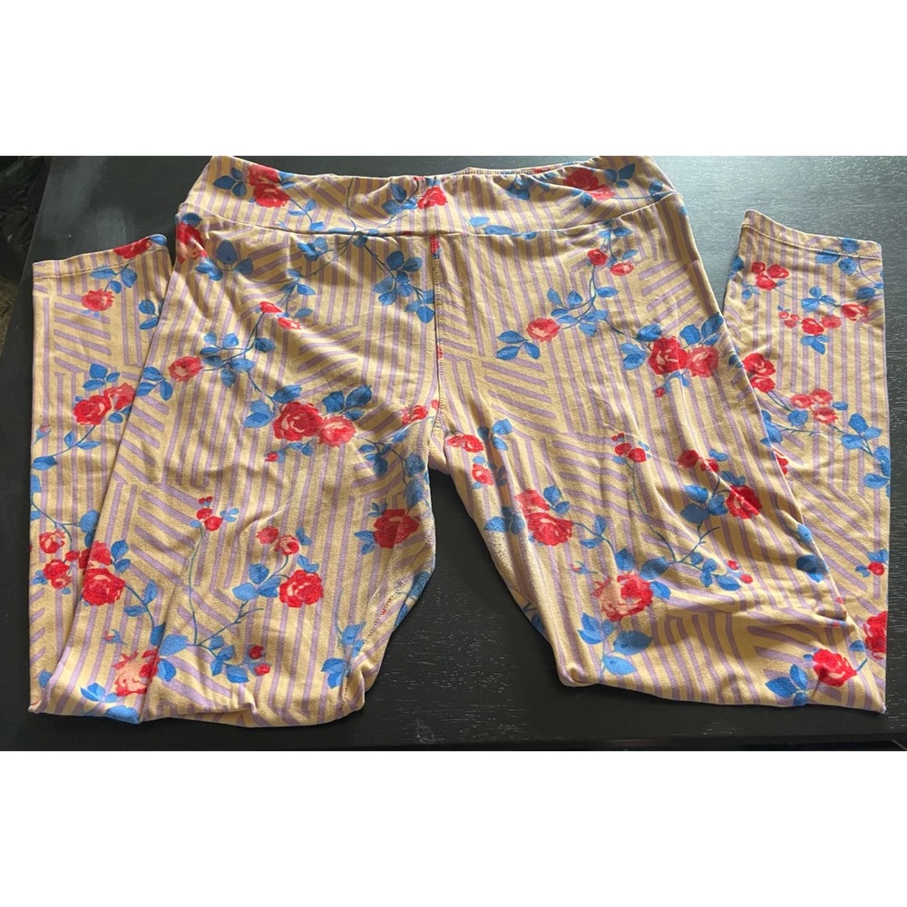 LuLaRoe Tall & Curvy Leggings